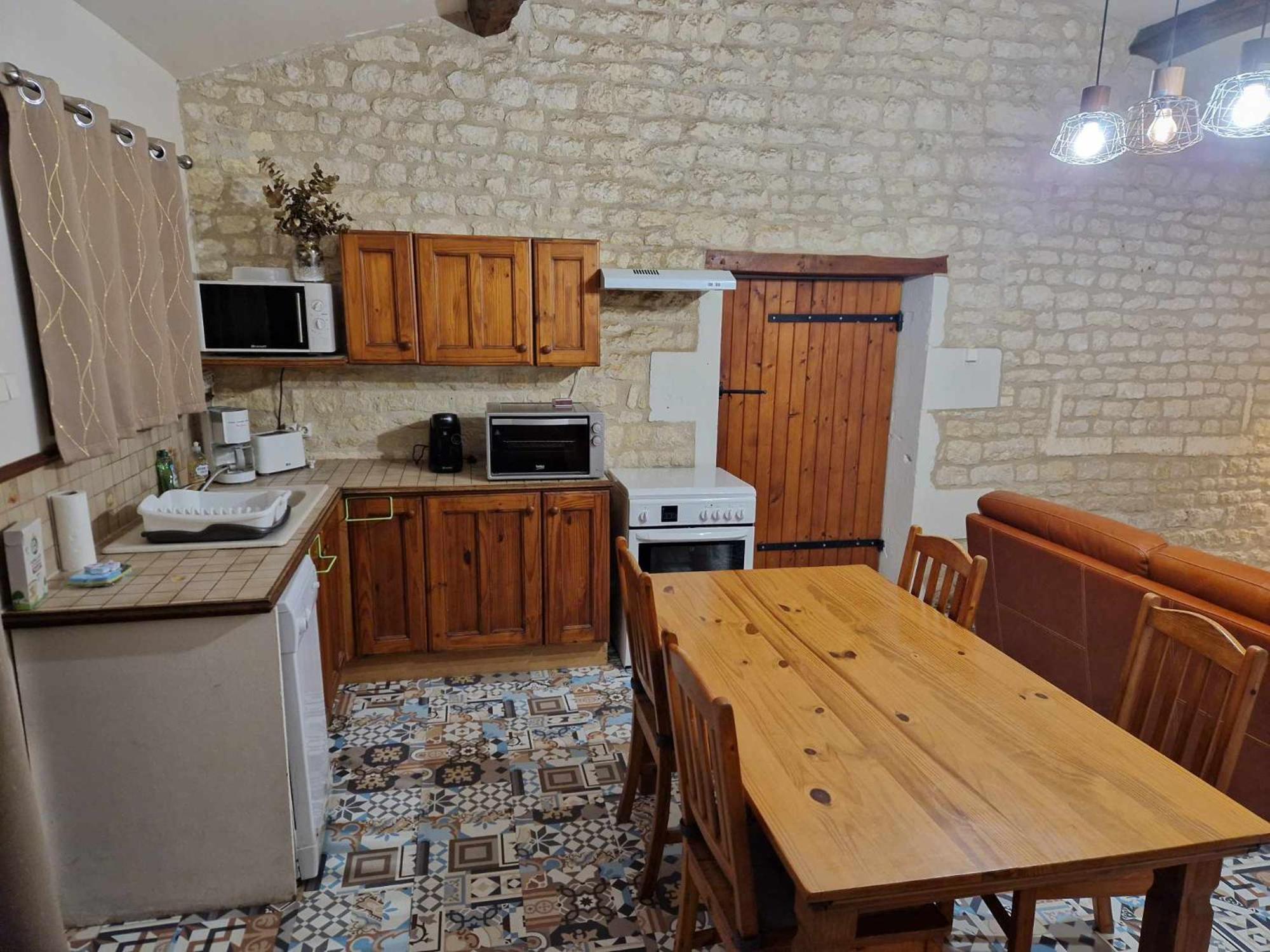 Escale Au Clos Saint Martin De Juillers Gites Et Chambres D'Hotes Exteriör bild